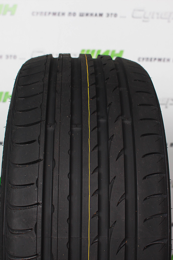 Roadstone N8000 255/35 R19 96W