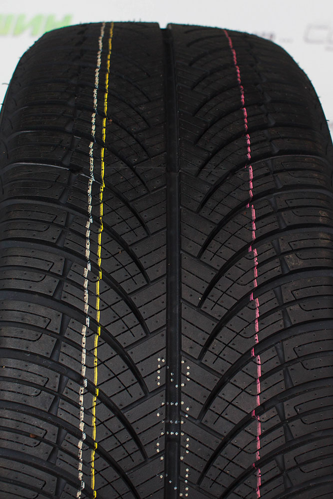 Roadmarch Prime A/S 245/45 R18 100W XL