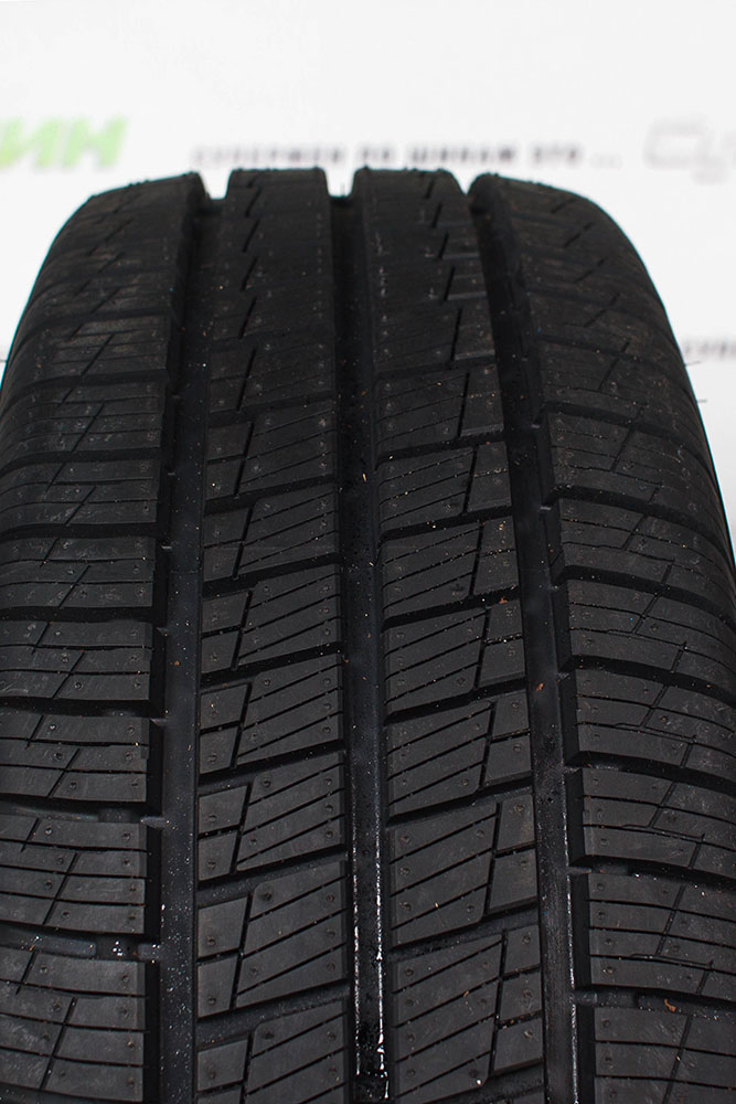 Hankook Vantra ST AS2 RA30 215/65 R15 104/102T